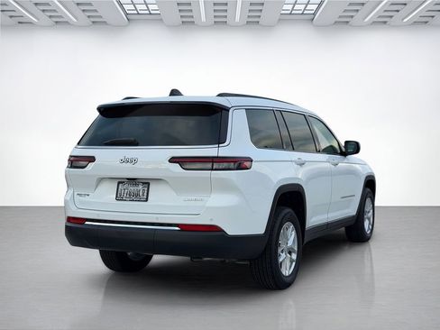 New 2025 Jeep Grand Cherokee L Laredo image 3