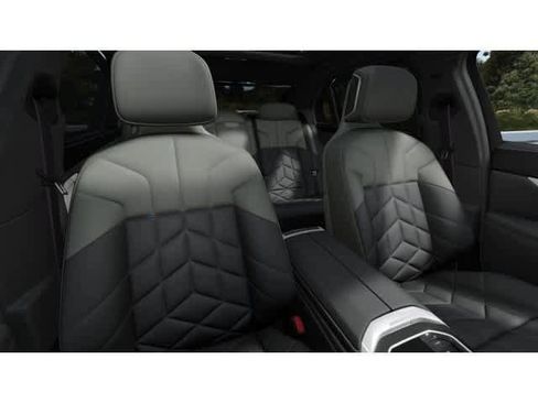 New 2026 BMW 740i xDrive AWD/4WD image 12
