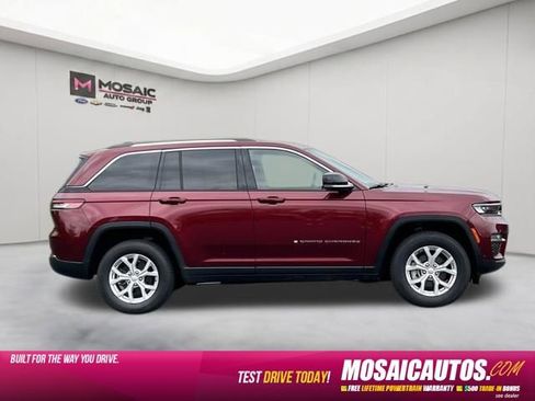 Used 2023 Jeep Grand Cherokee Limited w/ Luxury Tech Group II AWD/4WD image 8