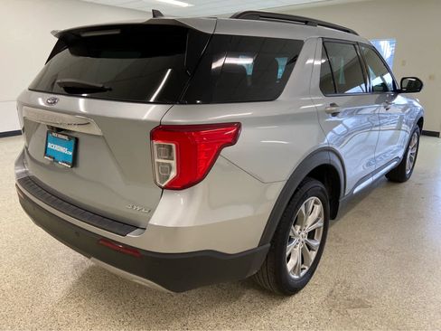 Used 2023 Ford Explorer XLT w/ Equipment Group 202A image 8