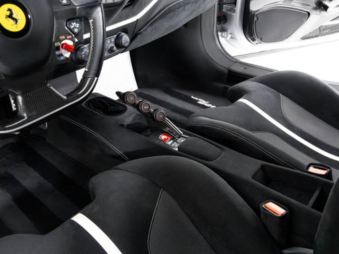 Used 2020 Ferrari 488 Pista Coupe image 24