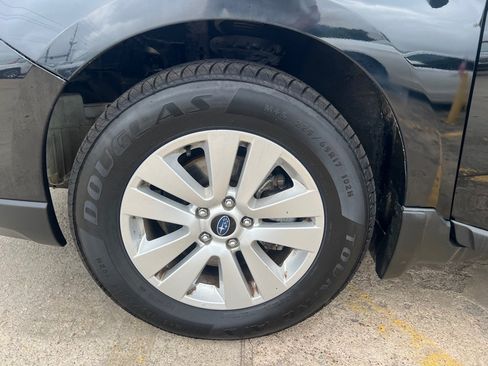 Used 2015 Subaru Outback 2.5i Premium AWD/4WD image 21