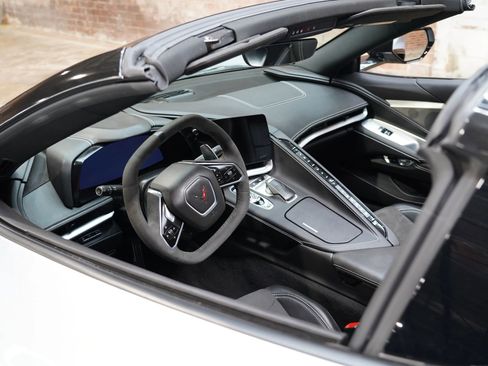 Used 2021 Chevrolet Corvette Stingray Preferred Cpe w/ 2LT image 42