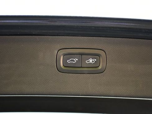 Used 2021 Volvo XC90 T6 Momentum w/ Advanced Package AWD/4WD image 23