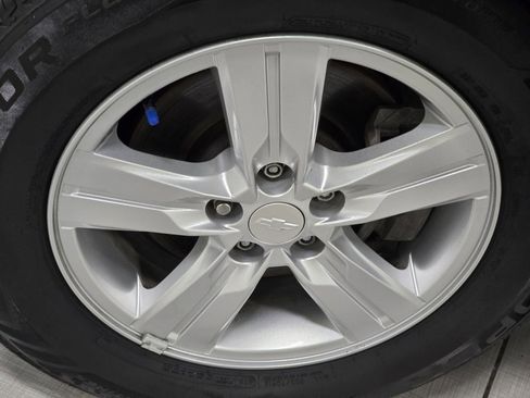 Used 2020 Chevrolet Trax LT w/ LT Convenience Package image 6