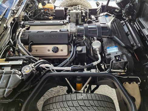 Used 1992 Chevrolet Corvette Convertible image 28