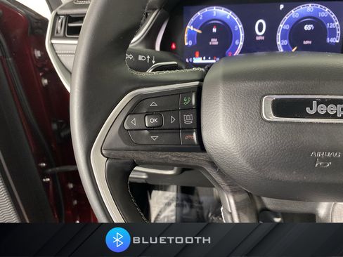 Used 2021 Jeep Grand Cherokee L Limited AWD/4WD image 22