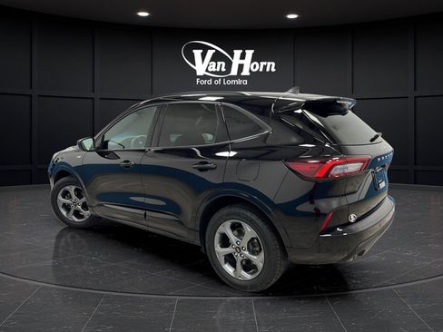 Used 2024 Ford Escape ST-Line w/ Tech Pack #1 AWD/4WD image 5
