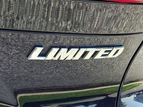 Used 2023 Toyota Venza Limited AWD/4WD image 30