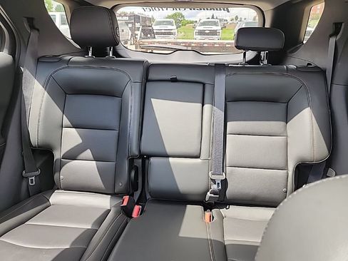 Used 2018 Chevrolet Equinox Premier AWD/4WD image 36