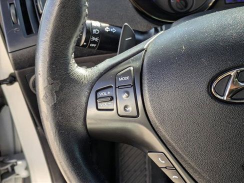 Used 2012 Hyundai Genesis 2.0T image 21