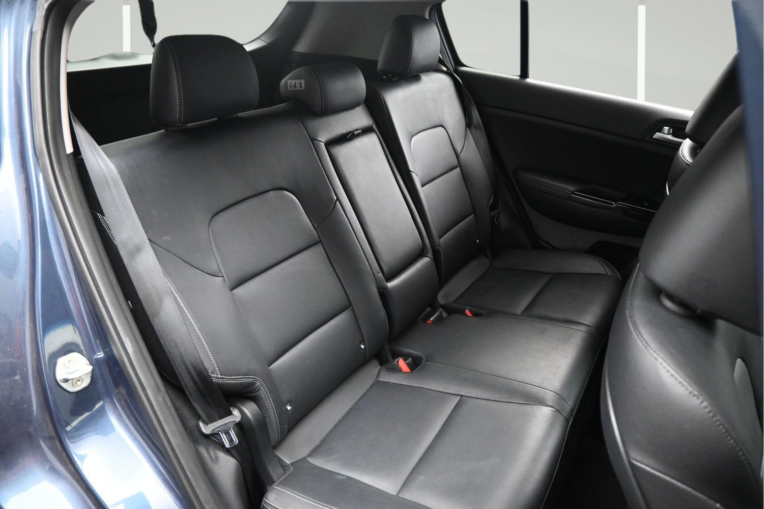 Used 2018 Kia Sportage EX w/ EX Premium Package FWD image 12