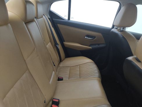 Used 2022 Nissan Sentra SV w/ SV Premium Package FWD image 19