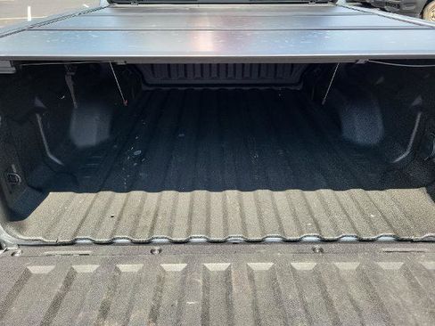 Used 2023 GMC Canyon AT4 w/ AT4 Premium Package AWD/4WD image 8
