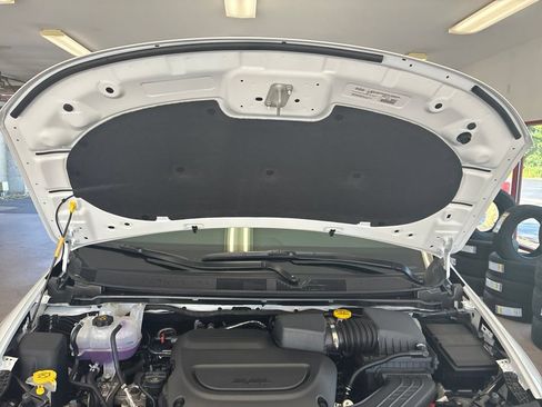 New 2027 Chrysler Pacifica Select AWD/4WD image 32