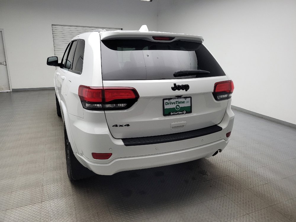 Used 2019 Jeep Grand Cherokee Altitude AWD/4WD image 6
