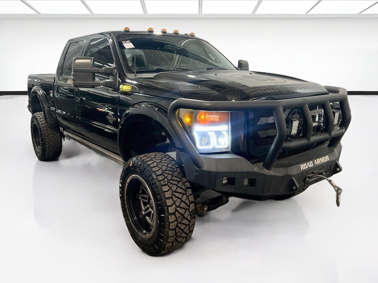 Used 2016 Ford F350 Lariat w/ Lariat Ultimate Package AWD/4WD image 3