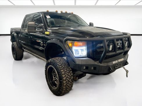 Used 2016 Ford F350 Lariat w/ Lariat Ultimate Package AWD/4WD image 3