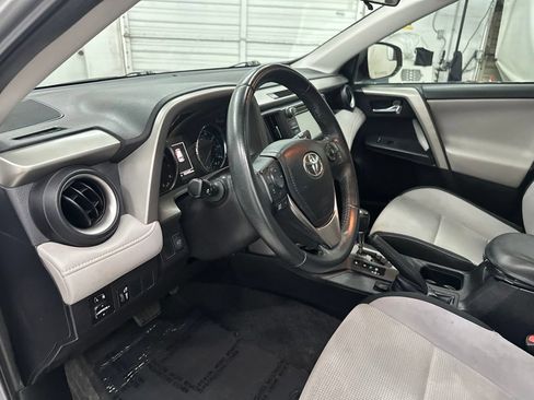 Used 2016 Toyota RAV4 XLE FWD image 14