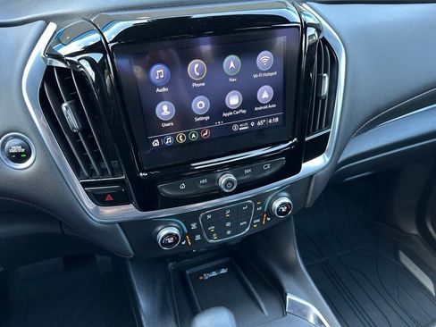 Used 2023 Chevrolet Traverse RS FWD image 25