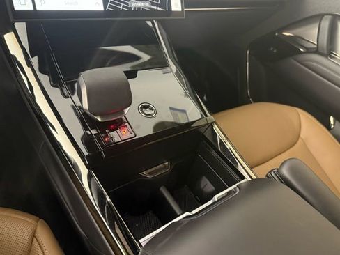 Certified 2024 Land Rover Range Rover Sport Dynamic SE image 21