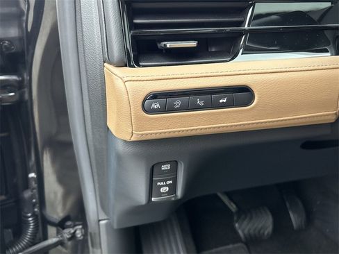 Certified 2025 INFINITI QX80 Sensory image 17