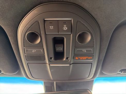 Used 2019 Genesis G70 2.0T Advanced w/ Sport Package image 41