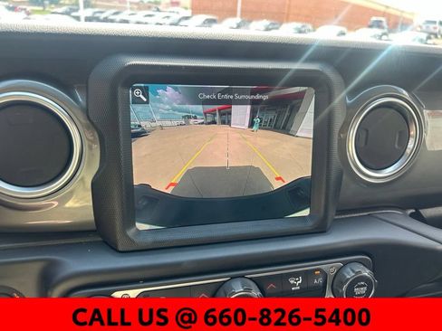 Used 2021 Jeep Gladiator Overland AWD/4WD image 20