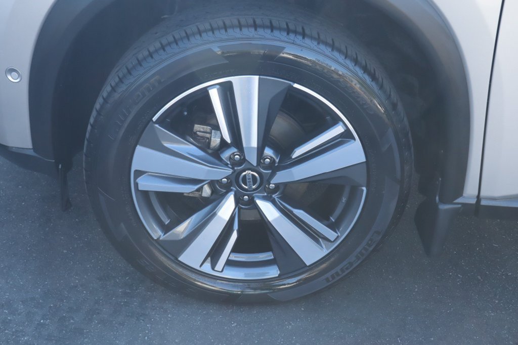 Used 2021 Nissan Rogue Platinum AWD/4WD image 14