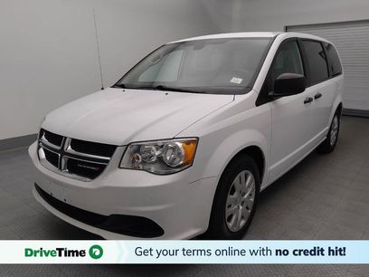 Used 2019 Dodge Grand Caravan SE w/ UConnect Hands-Free Group
