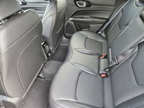 New 2026 Jeep Compass Latitude image 28