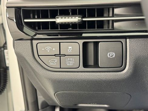 New 2026 Kia Sportage EX AWD/4WD image 32