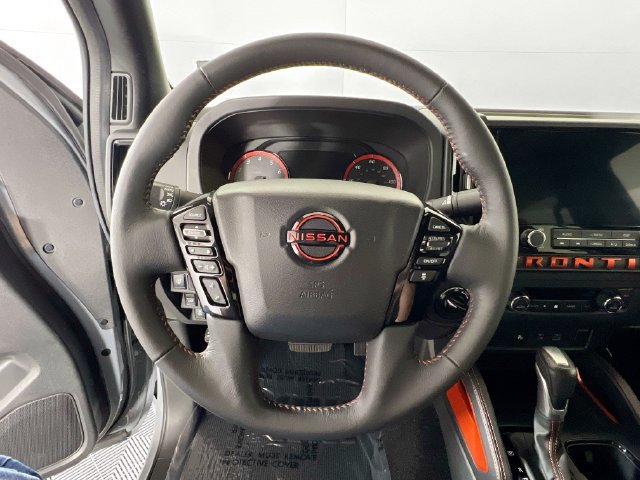 Used 2025 Nissan Frontier PRO-4X AWD/4WD image 10