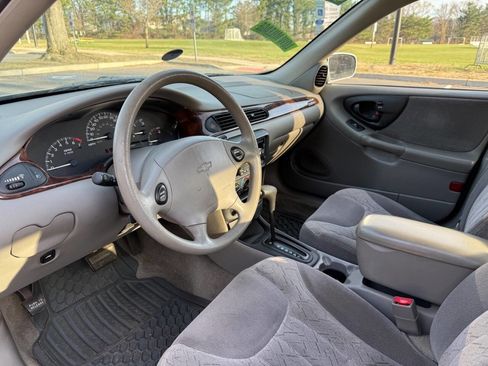Used 2002 Chevrolet Malibu LS image 11