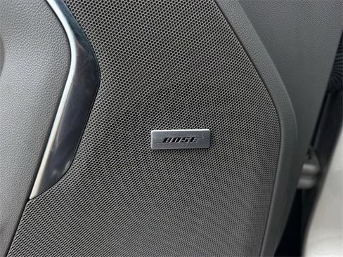 Used 2022 GMC Yukon SLT w/ SLT Premium Package image 25