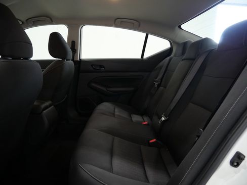 Used 2025 Nissan Altima 2.5 SV FWD image 23