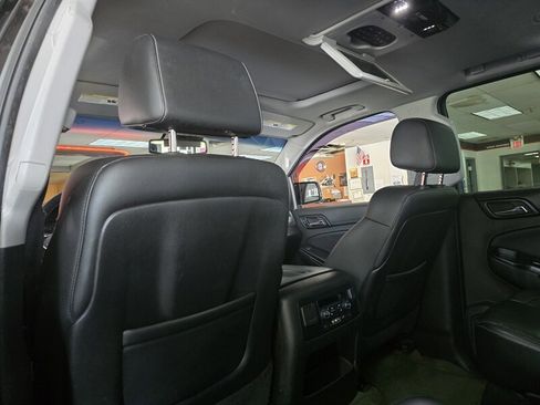 Used 2015 Chevrolet Suburban LT AWD/4WD image 11