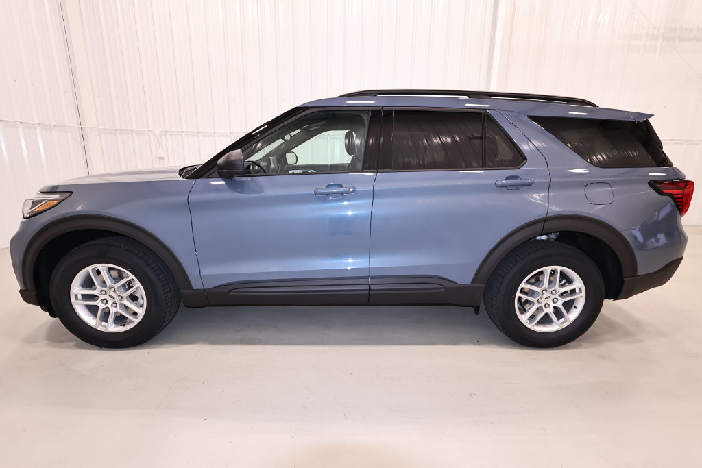 New 2027 Ford Explorer Active AWD/4WD image 6