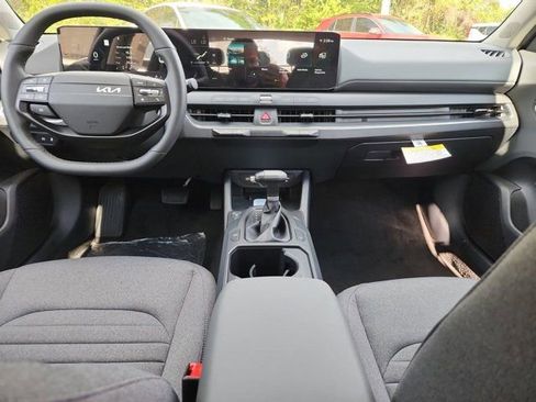 New 2025 Kia K4 EX image 10