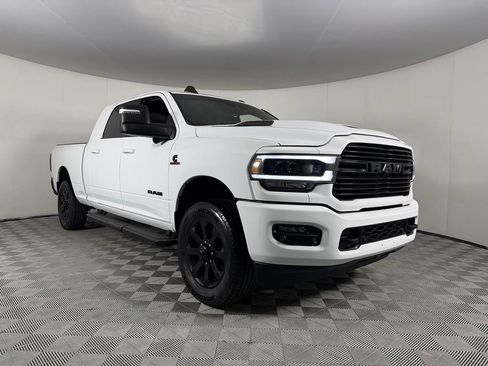 Used 2024 RAM 2500 Laramie w/ Night Edition AWD/4WD image 4