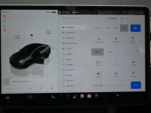 Used 2023 Tesla Model 3 Standard Range RWD image 13