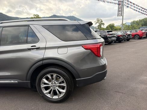 Used 2023 Ford Explorer Limited w/ Equipment Group 301A AWD/4WD image 7