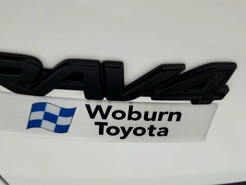 Used 2024 Toyota RAV4 XLE AWD/4WD image 13