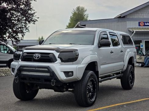 Used 2012 Toyota Tacoma 4x4 Double Cab image 3