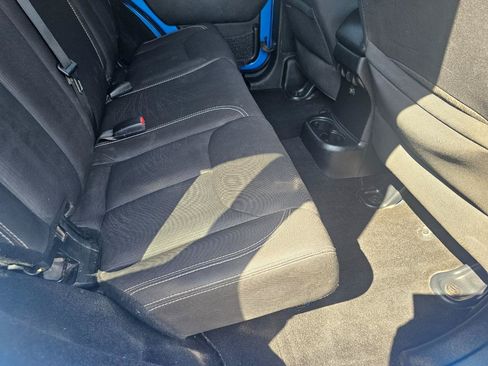 Used 2015 Jeep Wrangler Unlimited Sahara AWD/4WD image 19