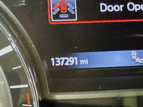 Used 2016 Nissan Pathfinder Platinum AWD/4WD image 12