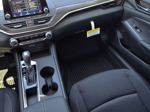 New 2026 Nissan Altima 2.5 SV FWD image 12