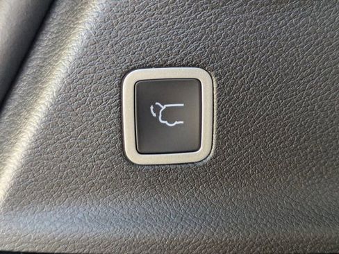 New 2026 Chrysler Pacifica Limited w/ S Appearance Package image 12