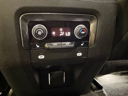 Used 2023 Chevrolet Suburban RST w/ Sport Performance Package AWD/4WD image 18