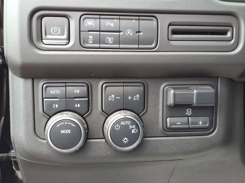 Used 2023 Chevrolet Tahoe RST w/ Luxury Package image 17